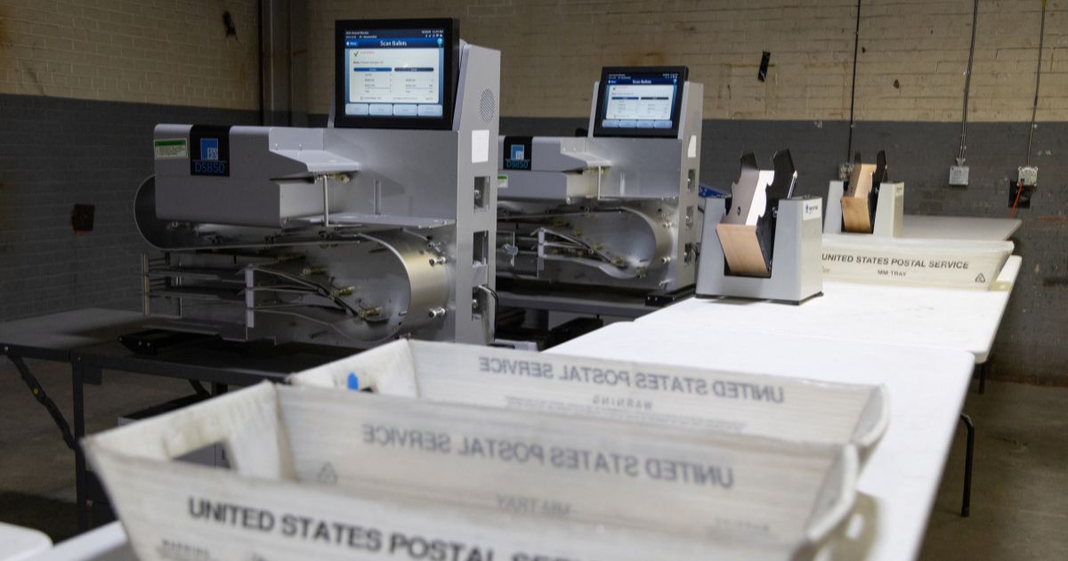 Arizona Lawmaker Pens Letter to Trump Demanding Federal Investigation Into Voting Systems